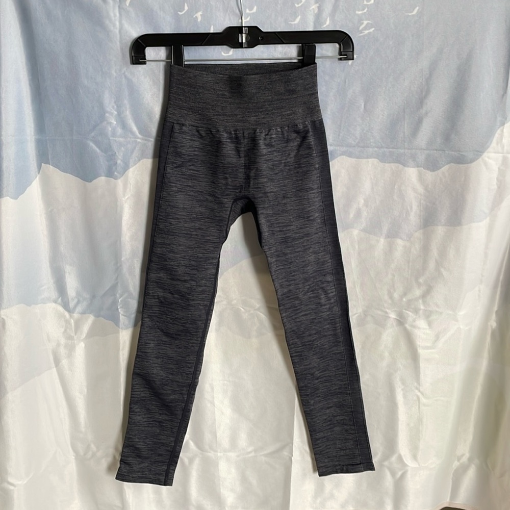⭐️UNIQLO airism active workout leggings